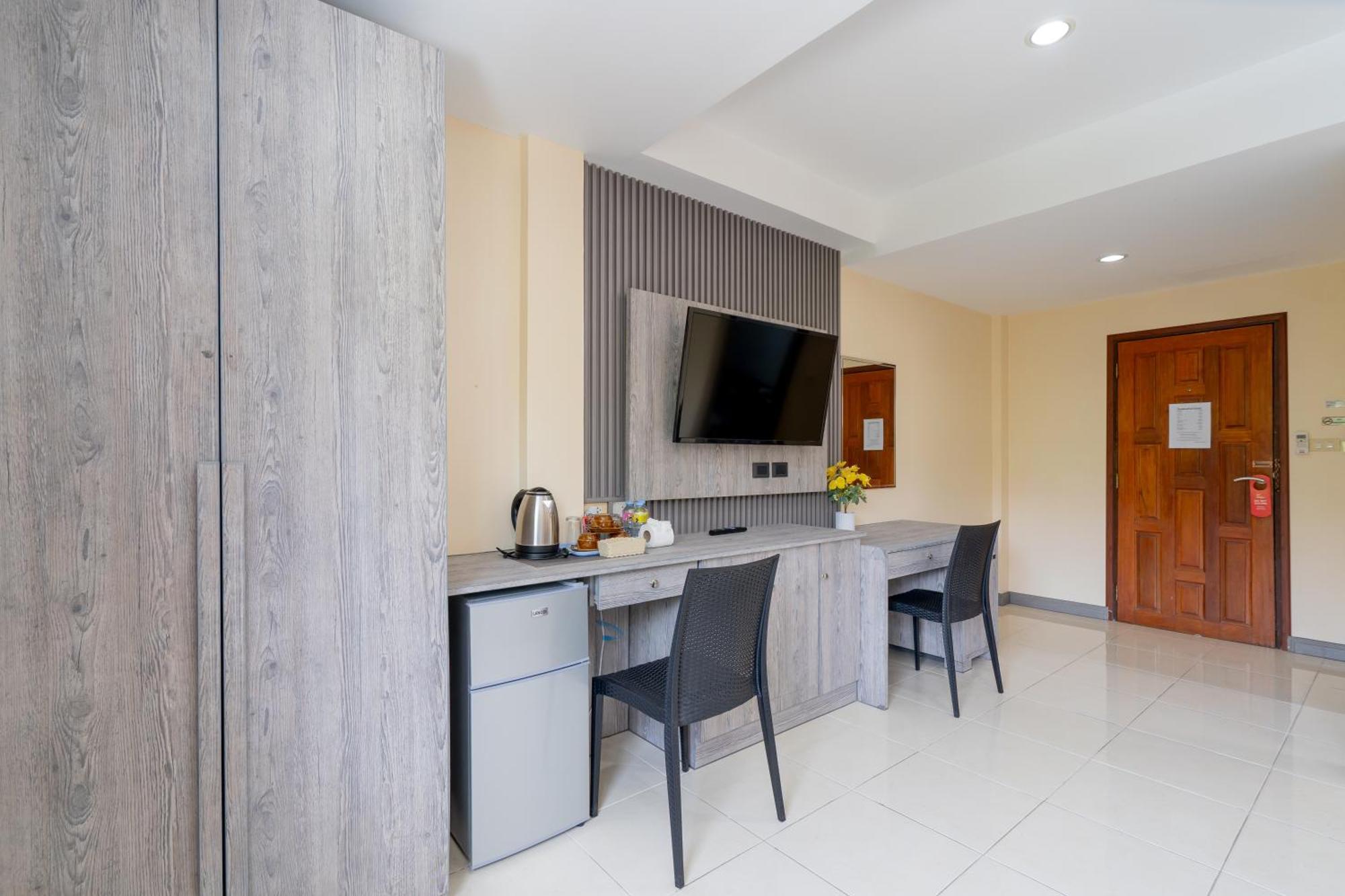 Square One Hotel Patong Eksteriør billede