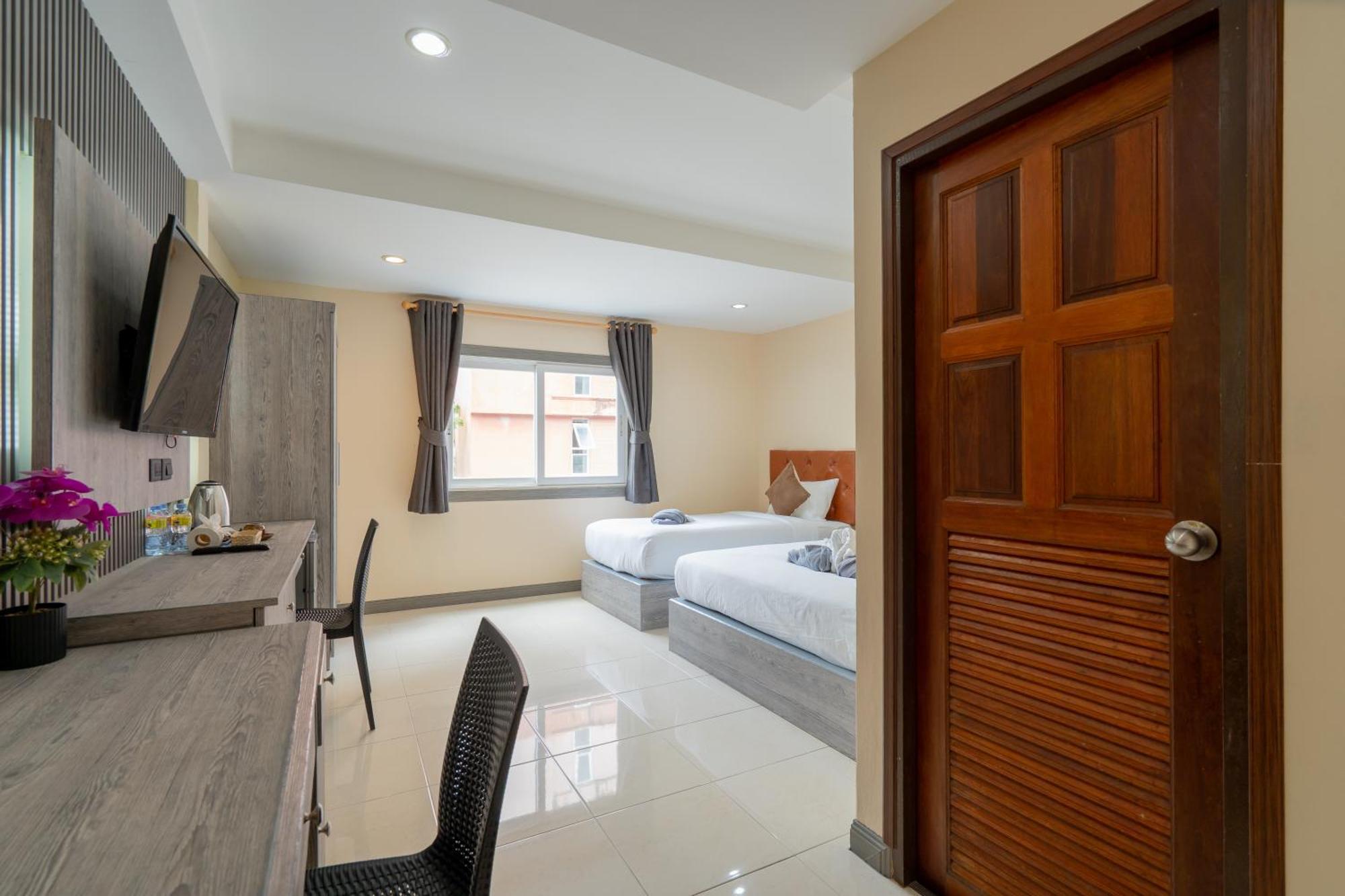 Square One Hotel Patong Eksteriør billede