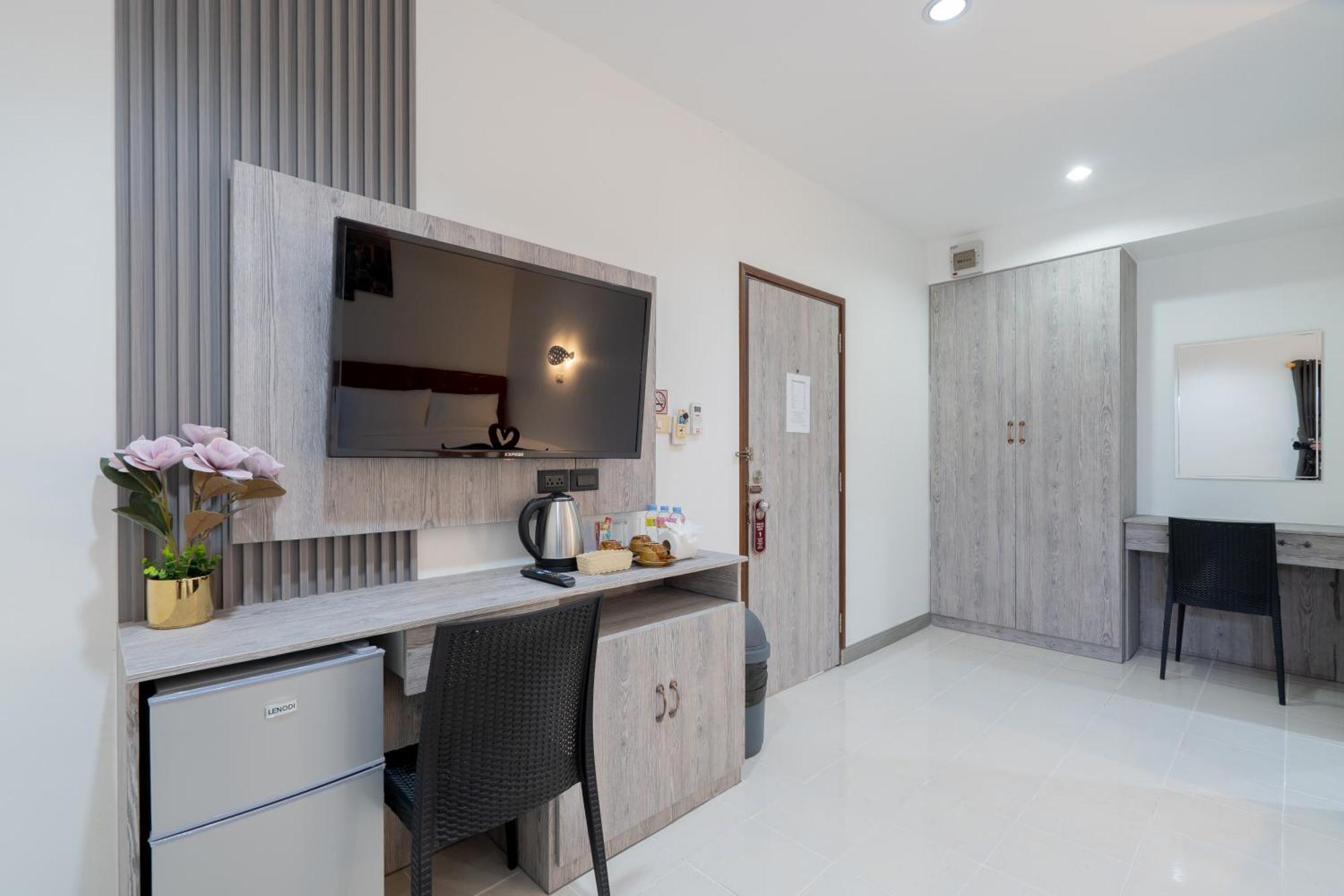 Square One Hotel Patong Eksteriør billede
