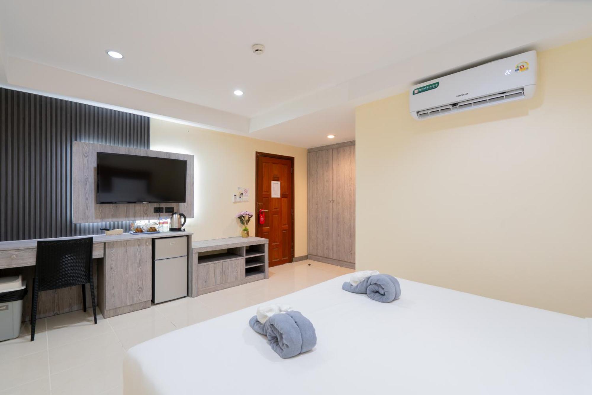 Square One Hotel Patong Eksteriør billede