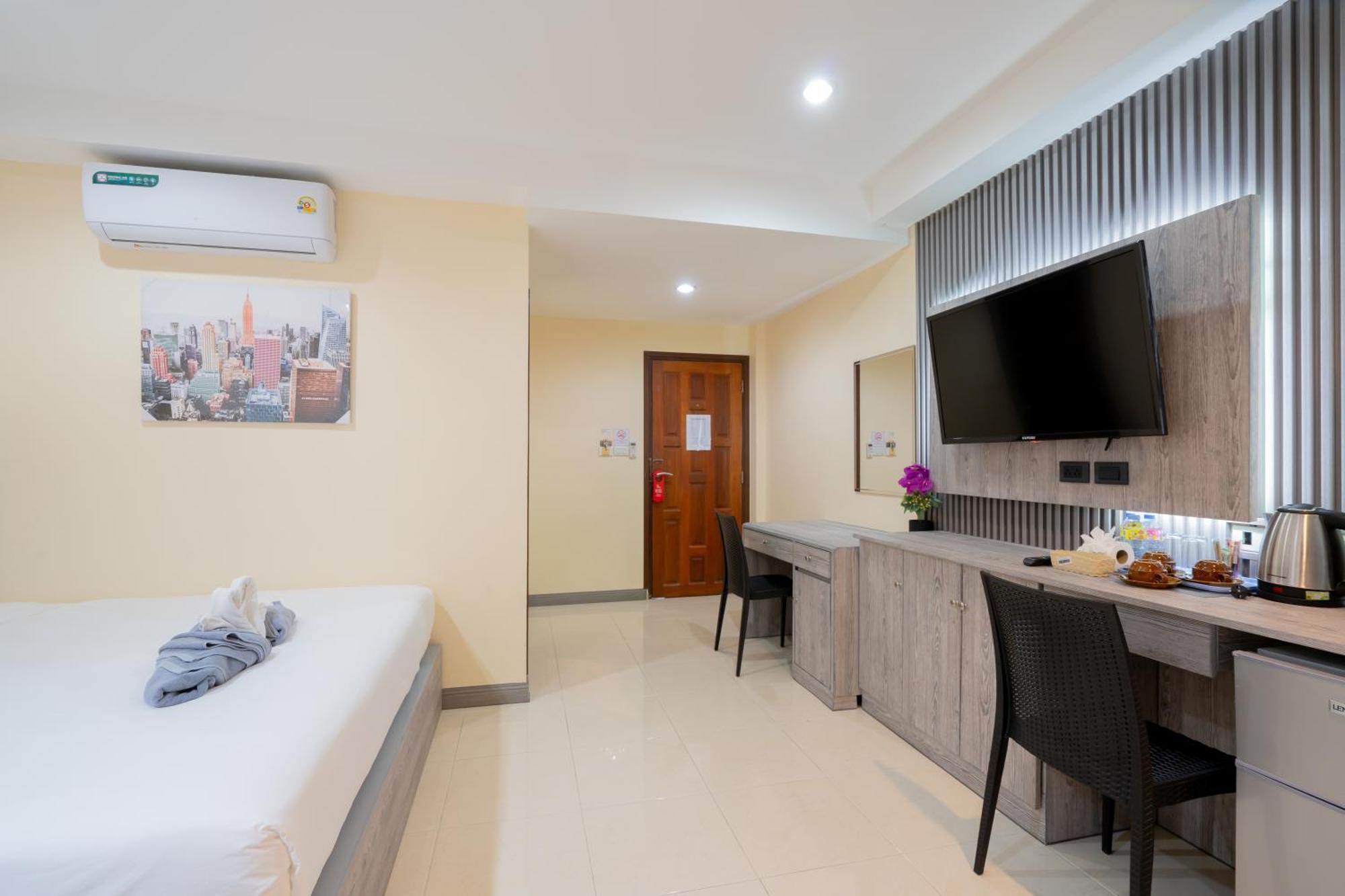 Square One Hotel Patong Eksteriør billede