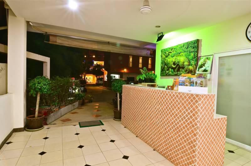 Square One Hotel Patong Eksteriør billede