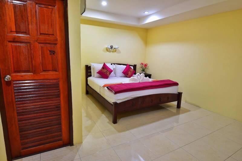 Square One Hotel Patong Eksteriør billede