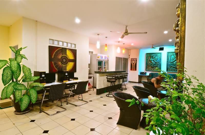 Square One Hotel Patong Eksteriør billede