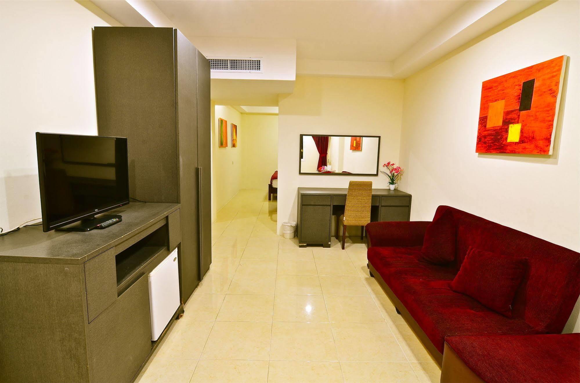 Square One Hotel Patong Eksteriør billede