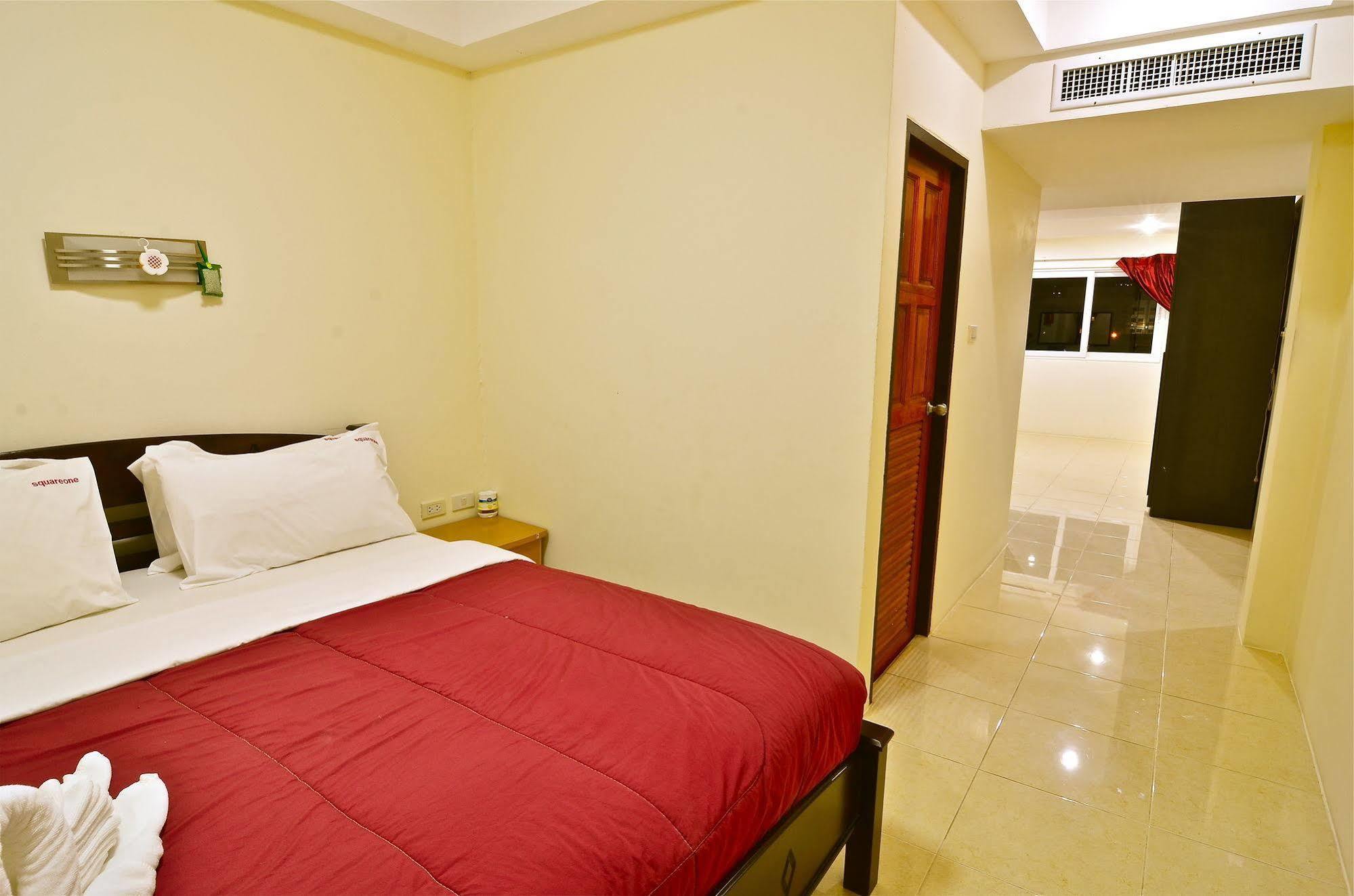 Square One Hotel Patong Eksteriør billede